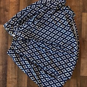 Navy patterned LuLaRoe madison skirt